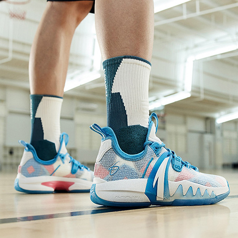 SEPATU BASKET ANTA X Gordon Hayward Gh2