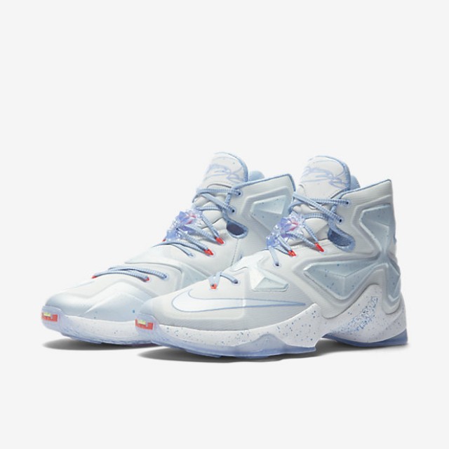 SEPATU BASKET NIKE Lebron 13