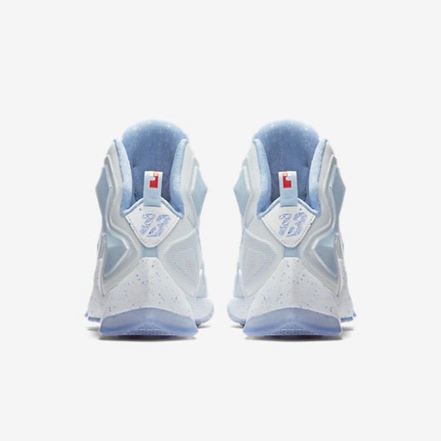 SEPATU BASKET NIKE Lebron 13