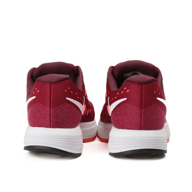 SEPATU LARI NIKE Wmns Air Zoom Vomero 11