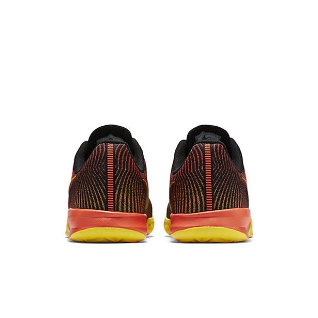 SEPATU BASKET NIKE Kobe Mentality 2