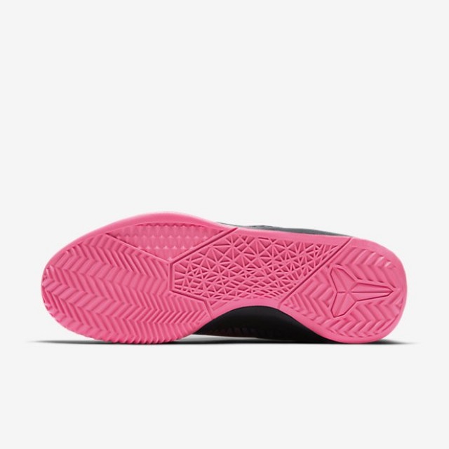 SEPATU BASKET NIKE Kobe Mentality 2