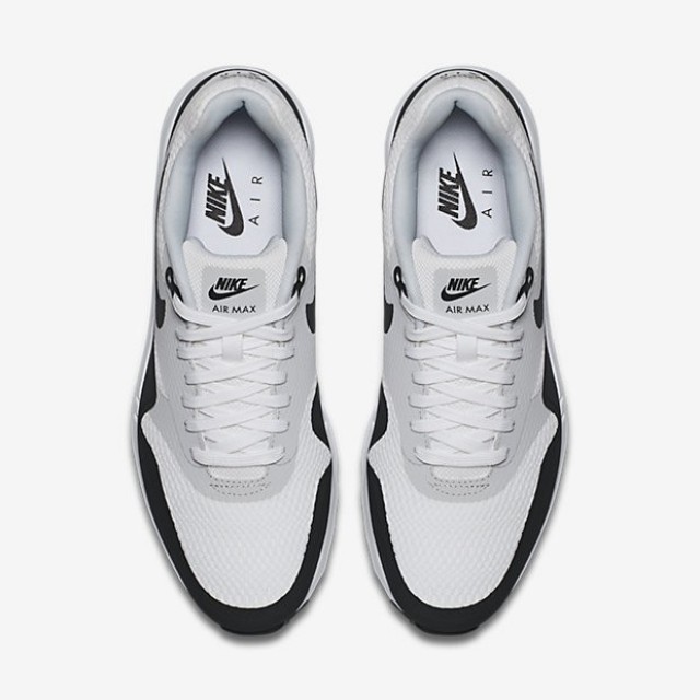 SEPATU SNEAKERS NIKE Air Max 1 Ultra Essential
