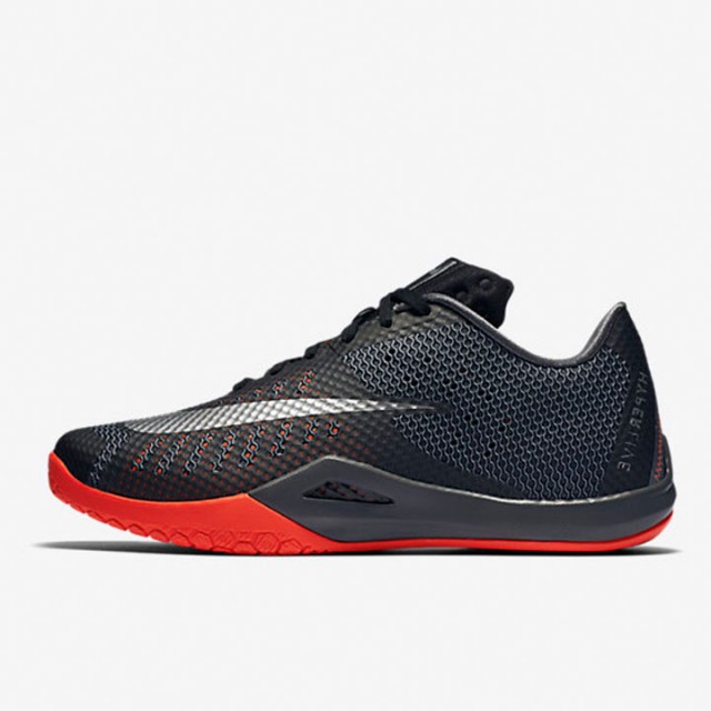 SEPATU BASKET NIKE Hyperlive