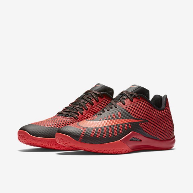 SEPATU BASKET NIKE Hyperlive