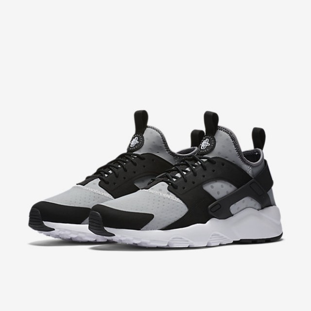 SEPATU SNEAKERS NIKE Air Huarache Run Ultra