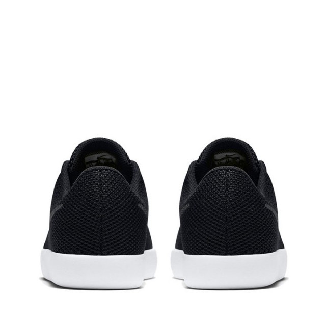 SEPATU SNEAKERS NIKE Essentialist