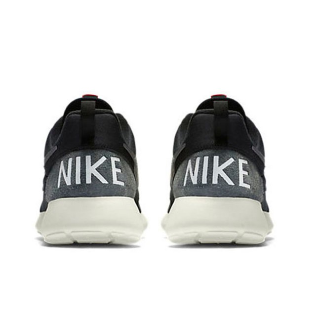 SEPATU SNEAKERS NIKE Roshe One Retro