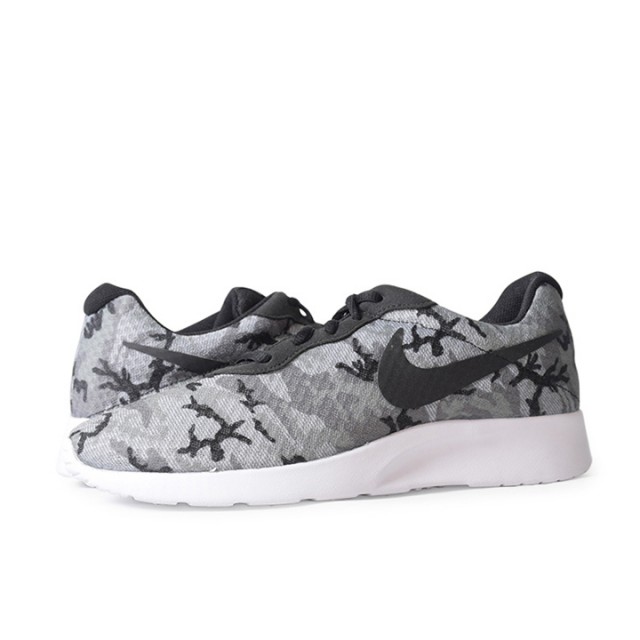 nike tanjun camo