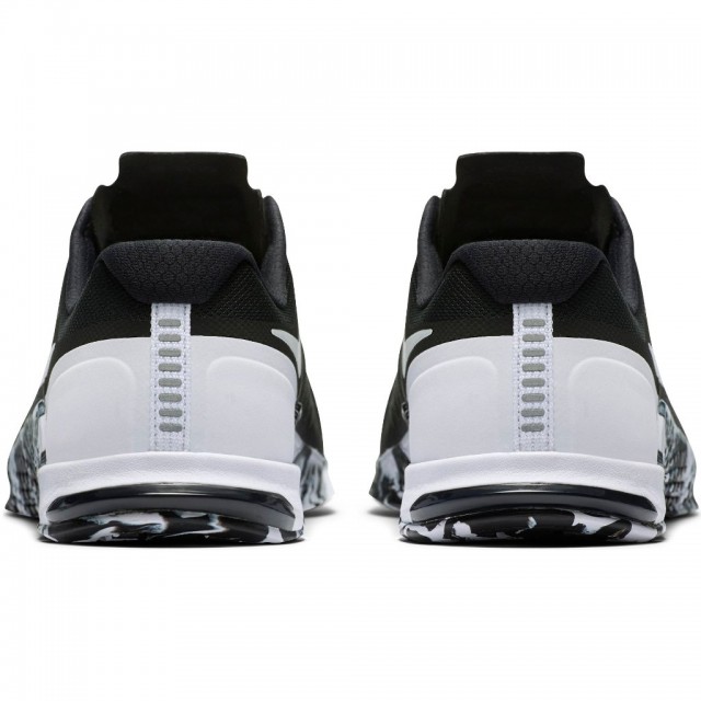 SEPATU LARI NIKE Metcon 2