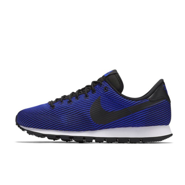 SEPATU SNEAKERS NIKE Wmns Air Pegasus 83 Jacquard