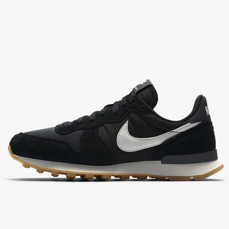 SEPATU SNEAKERS NIKE Wmns Internationalist