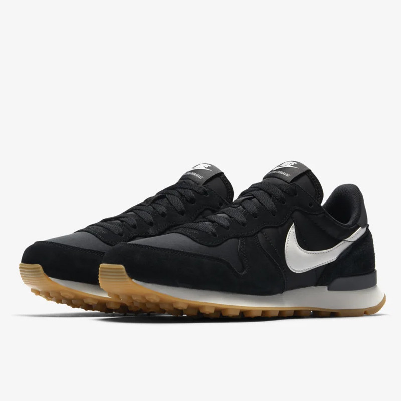 SEPATU SNEAKERS NIKE Wmns Internationalist
