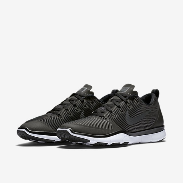 SEPATU LARI NIKE Free Train Versatility