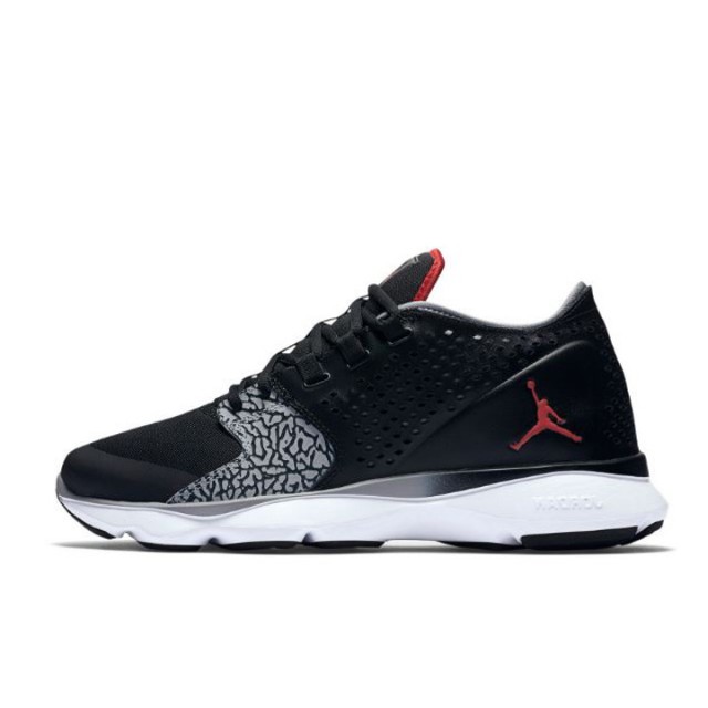 SEPATU BASKET AIR JORDAN Flow