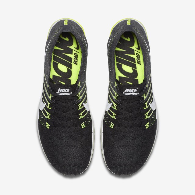 SEPATU LARI NIKE Zoom Flyknit Streak
