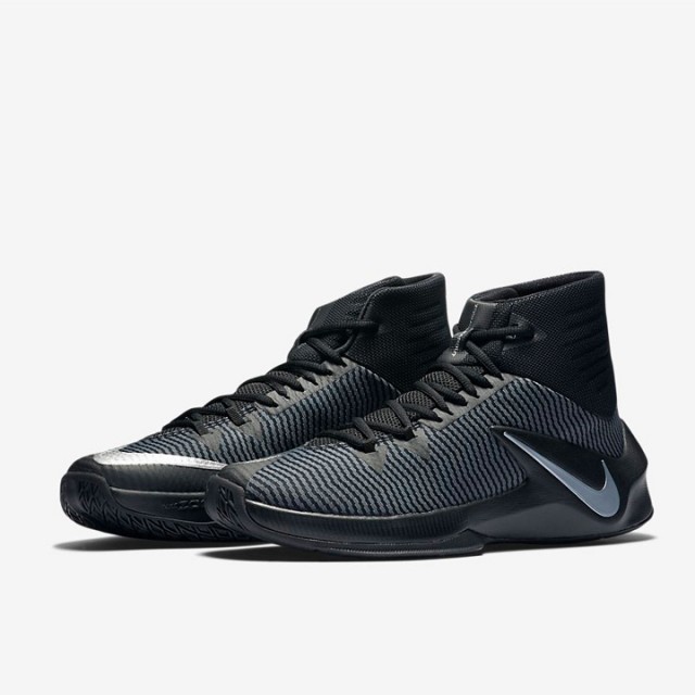 SEPATU BASKET NIKE Zoom Clear Out