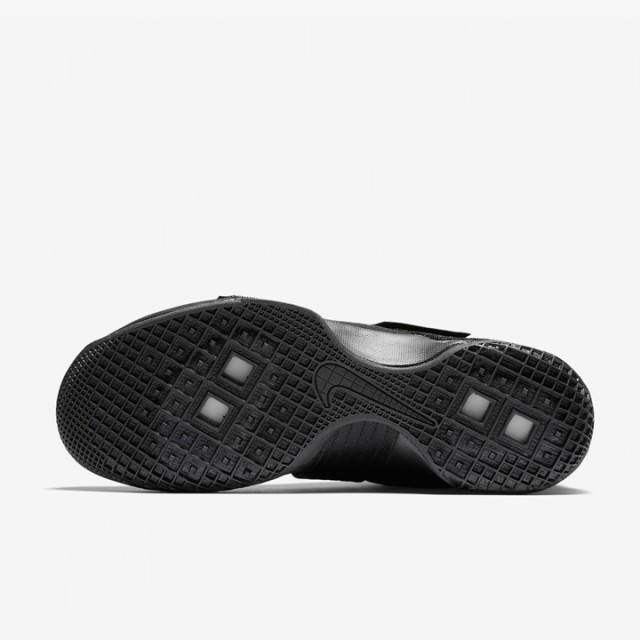 SEPATU BASKET NIKE Lebron Soldier 10
