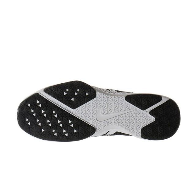 SEPATU TRAINING NIKE Zoom Train Incredibly Fast