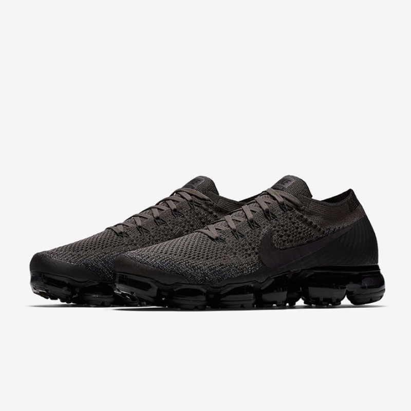 SEPATU LARI NIKE Vapormax