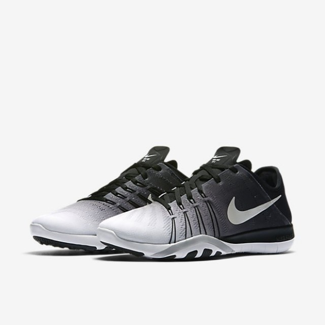 SEPATU LARI NIKE Wmns Free TR 6 Spectrum