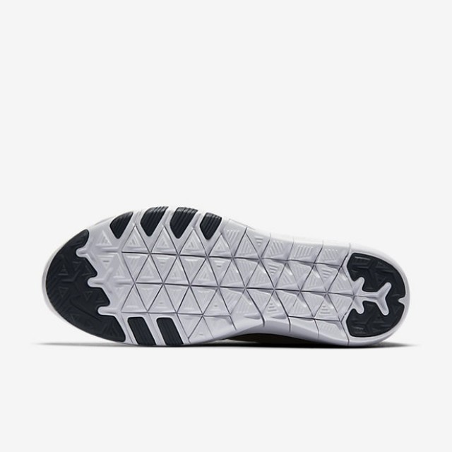 SEPATU LARI NIKE Wmns Free TR 6 Spectrum