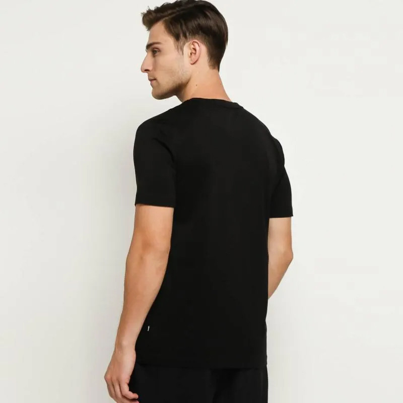 BAJU SNEAKERS PUMA Essential Logo Tee