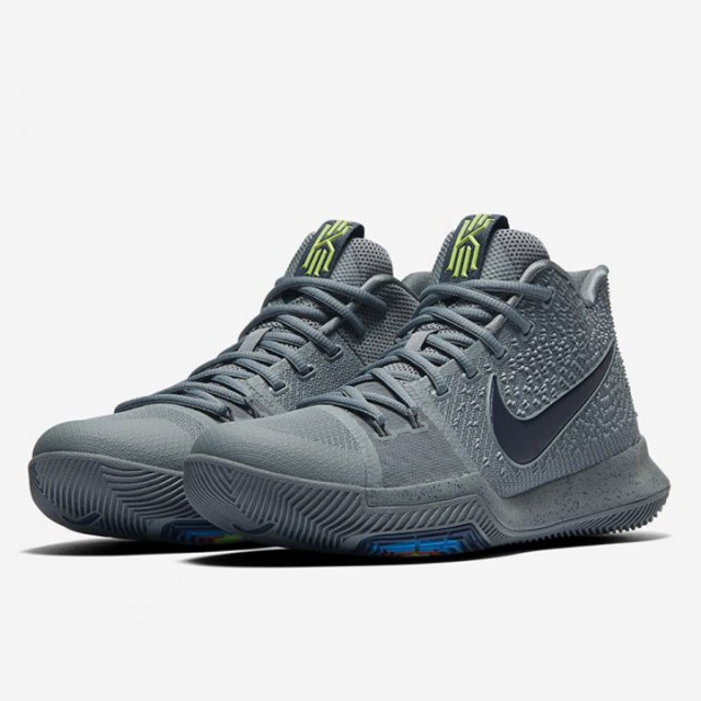 SEPATU BASKET NIKE Kyrie 3