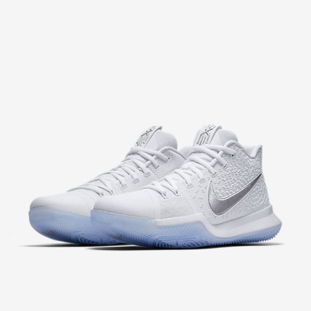 SEPATU BASKET NIKE Kyrie 3