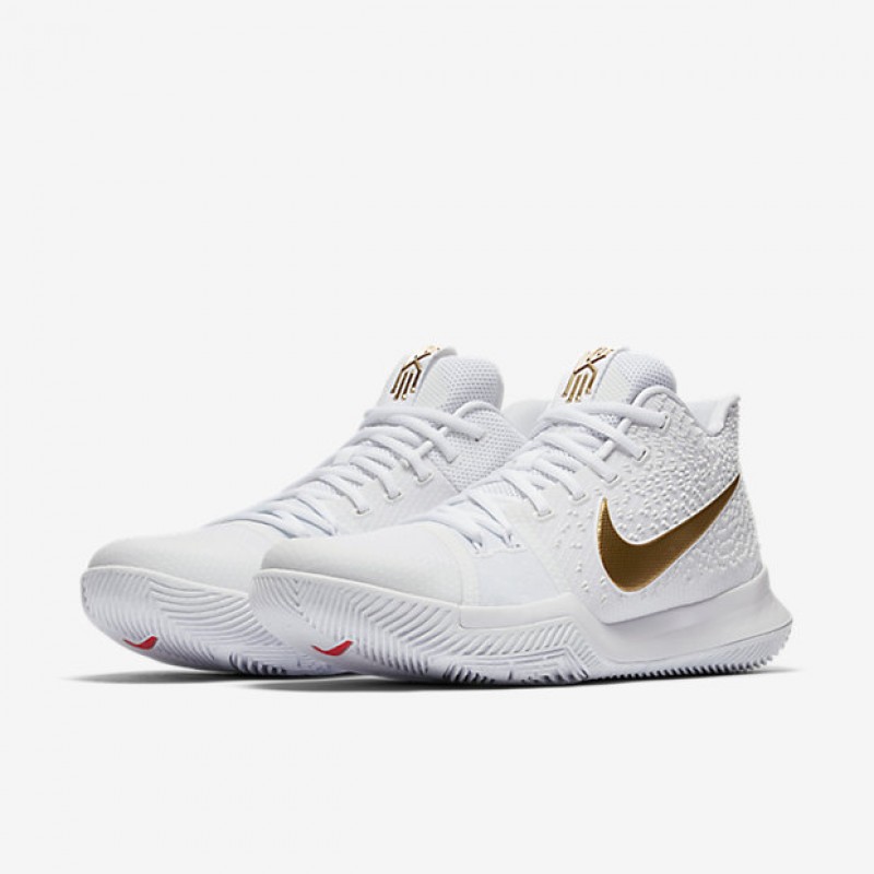 SEPATU BASKET NIKE Kyrie 3