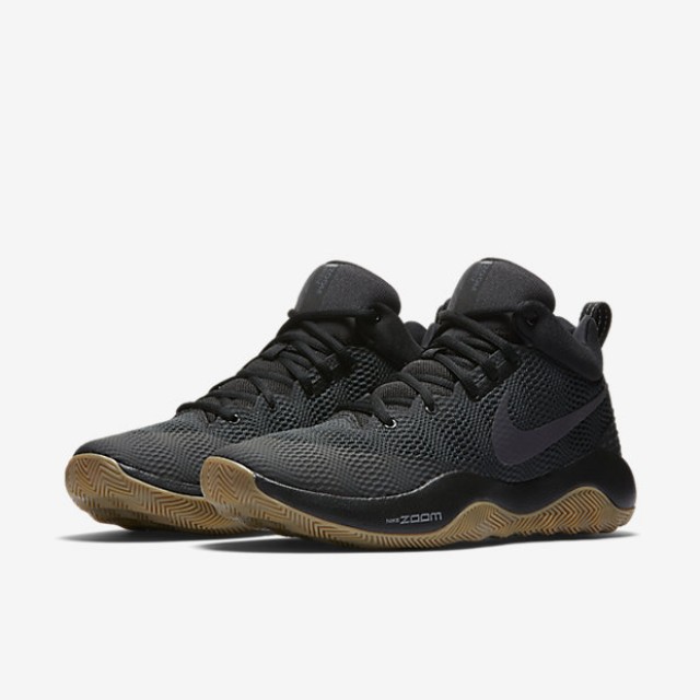 SEPATU BASKET NIKE Zoom Rev 2017