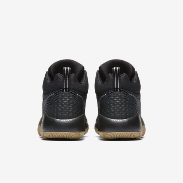 zoom rev black basketball shoes