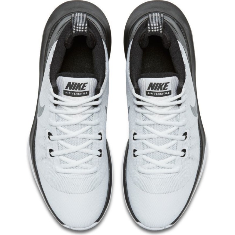 SEPATU BASKET NIKE Air Versatile