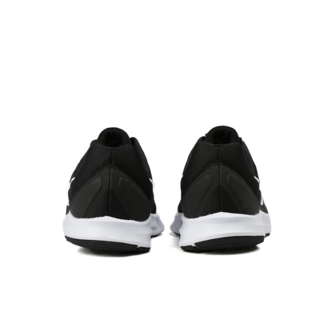 SEPATU LARI NIKE Downshifter 7