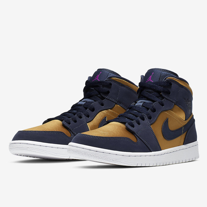 SEPATU BASKET AIR JORDAN AJ 1 Mid