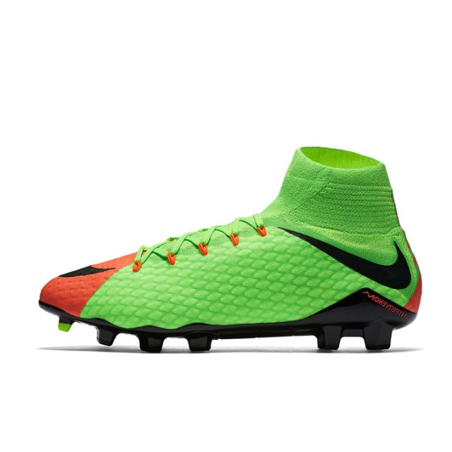 SEPATU FOOTBALL NIKE  Hypervenom Phatal III DF FG