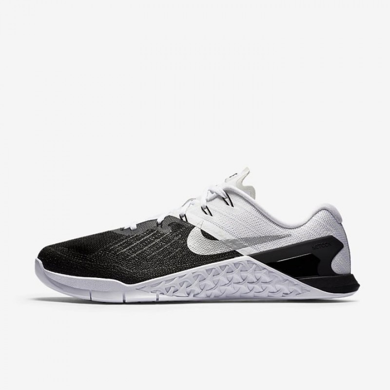 Nike metcon 3 black white online