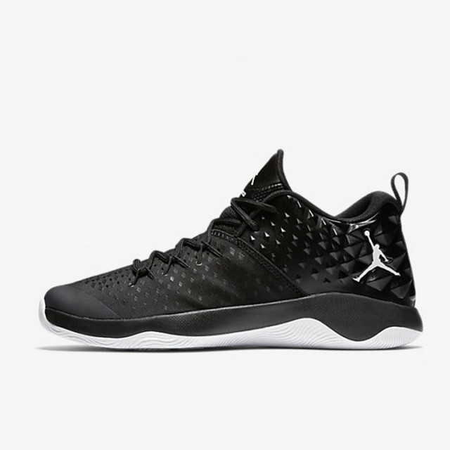 SEPATU BASKET AIR JORDAN Extra.Fly