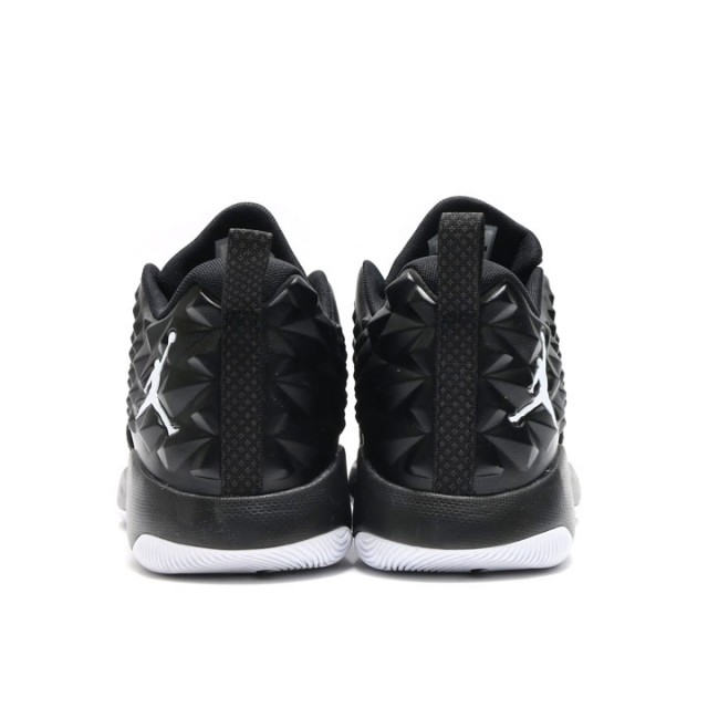 SEPATU BASKET AIR JORDAN Extra.Fly