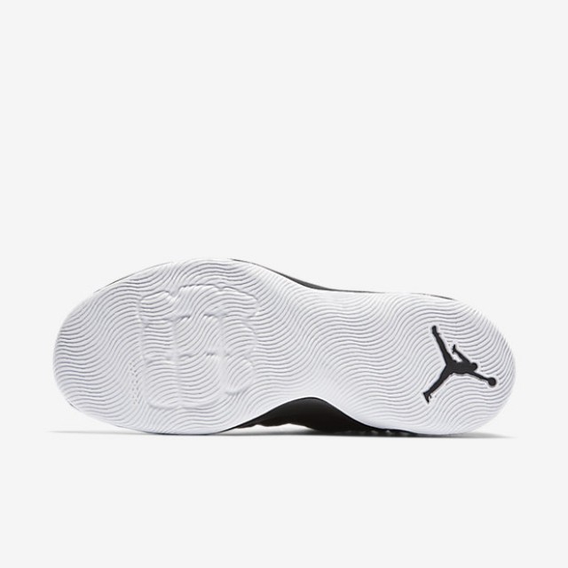 SEPATU BASKET AIR JORDAN Extra.Fly