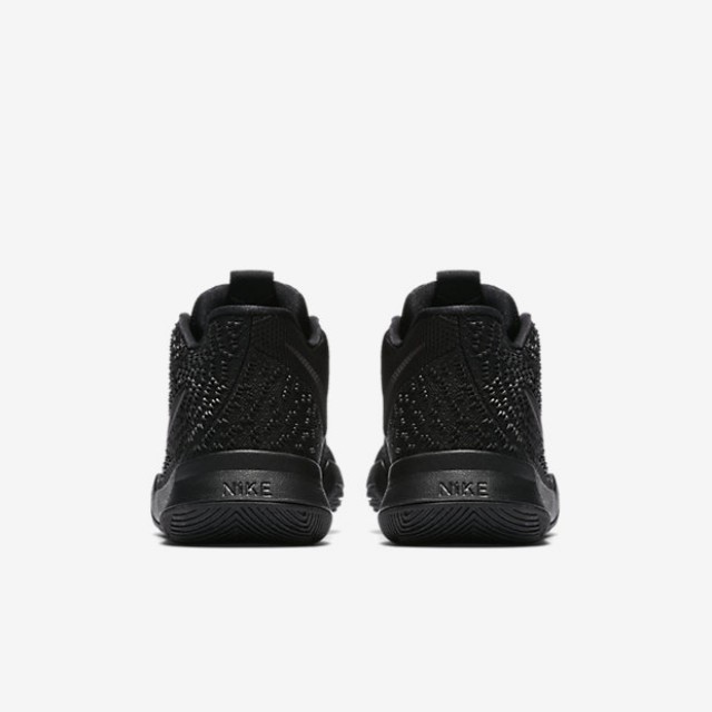 SEPATU BASKET NIKE Kyrie 3 GS