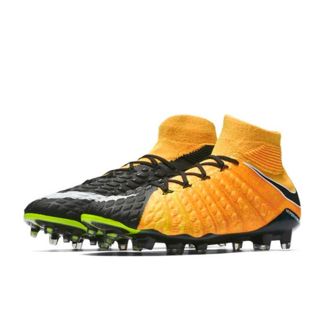 SEPATU FOOTBALL NIKE Hypervenom Phantom III DF FG 
