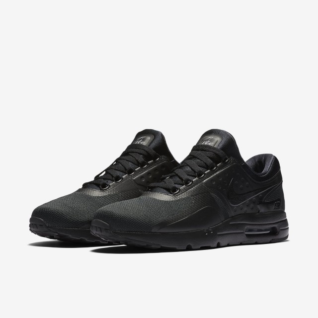 SEPATU SNEAKERS NIKE Air Max Zero Essential