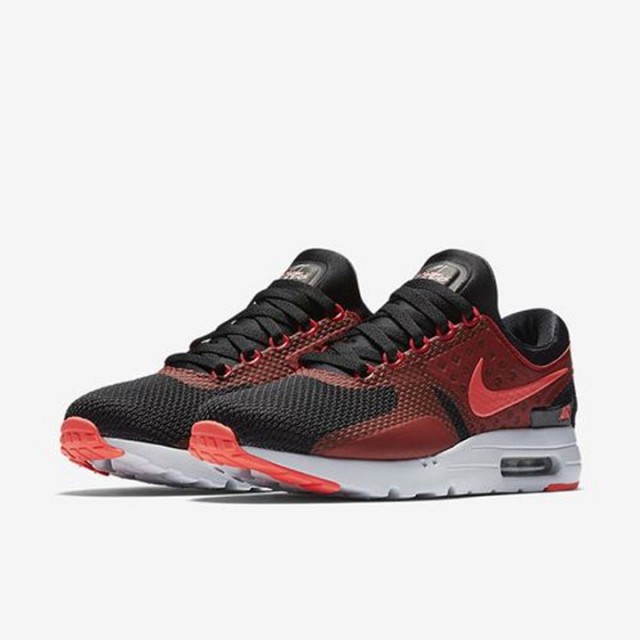 SEPATU SNEAKERS NIKE Air Max Zero Essential