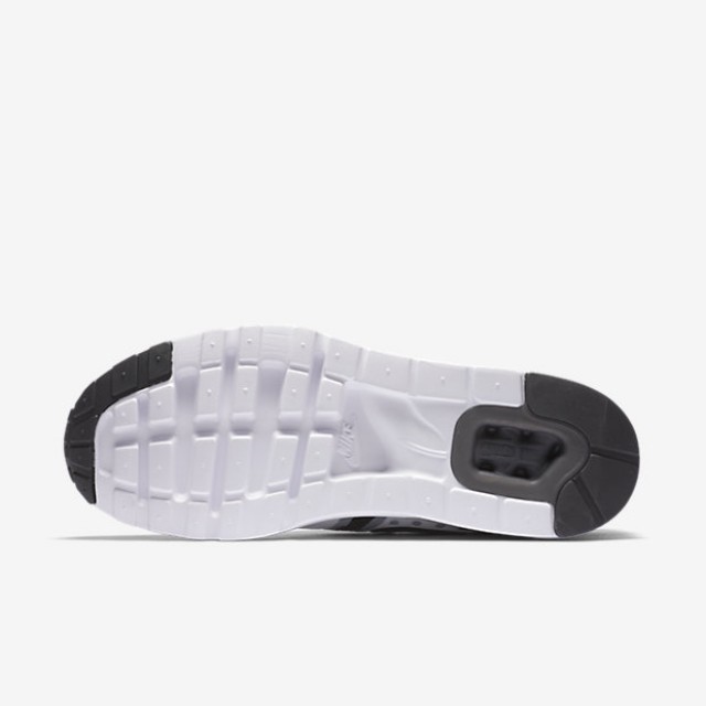 SEPATU SNEAKERS NIKE Air Max Zero Essential