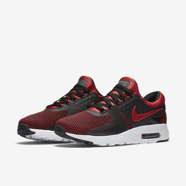 SEPATU SNEAKERS NIKE Air Max Zero Essential