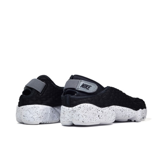 SEPATU LARI NIKE WMNS Rift Wrap SE