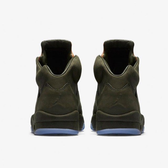 SEPATU BASKET AIR JORDAN AJ 5 Retro