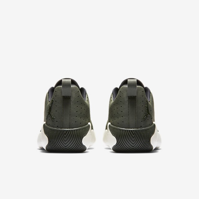 SEPATU SNEAKERS AIR JORDAN 23 Breakout