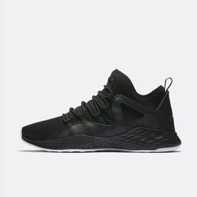 SEPATU SNEAKERS AIR JORDAN Formula 23